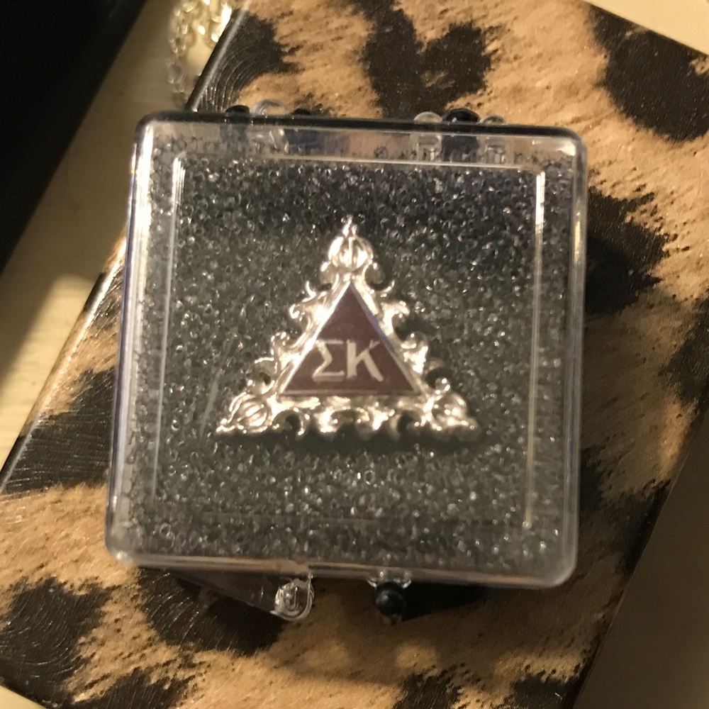 Sigma Kappa Sorority Pin/Badge